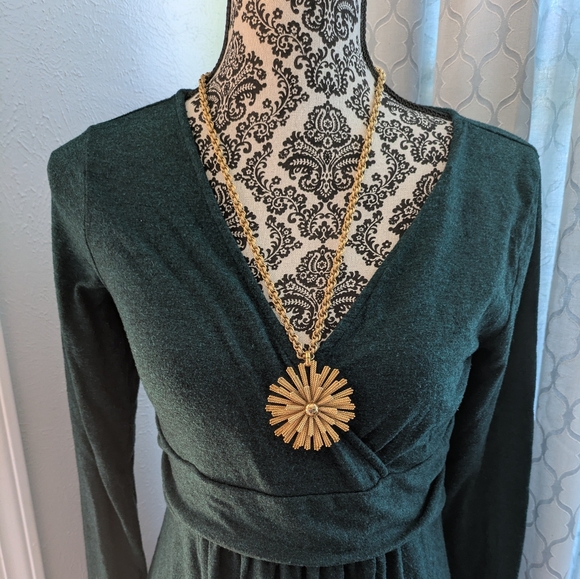 Vintage Monet ☀️ Sunburst Starburst Medallion Necklace - Picture 16 of 16